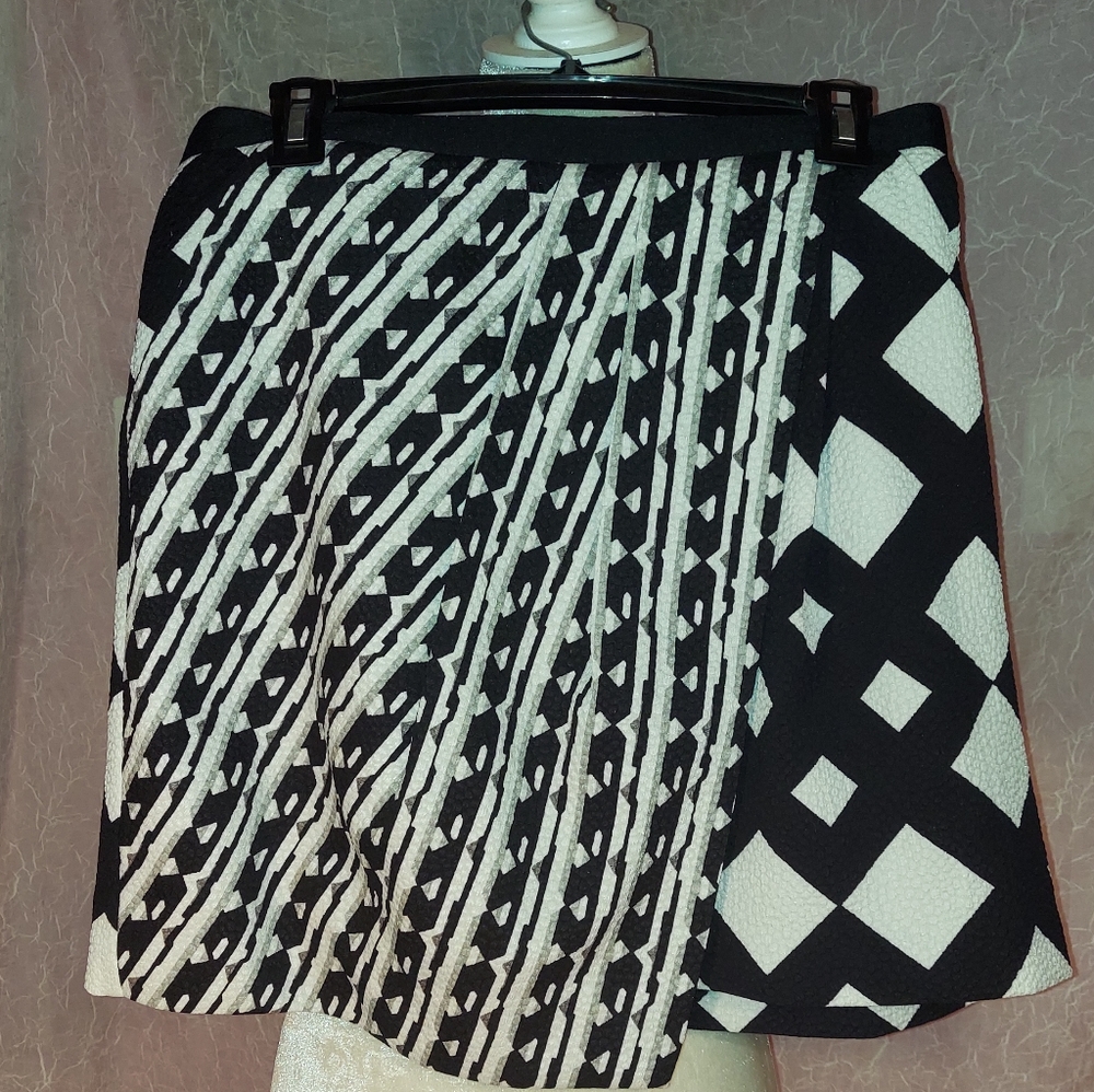 Peter Pilotto Black & White Geometric Asymmetrical Wrap Skirt Sz 10